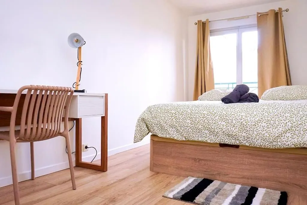 Bright Sanctuary Near Paris Apartment Antony 0*,  France